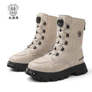 D99